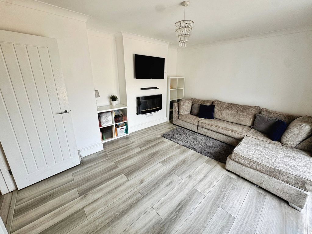 Property photo 3 of 22