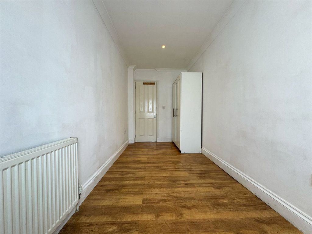 Property photo 3 of 4 Picture No. 02