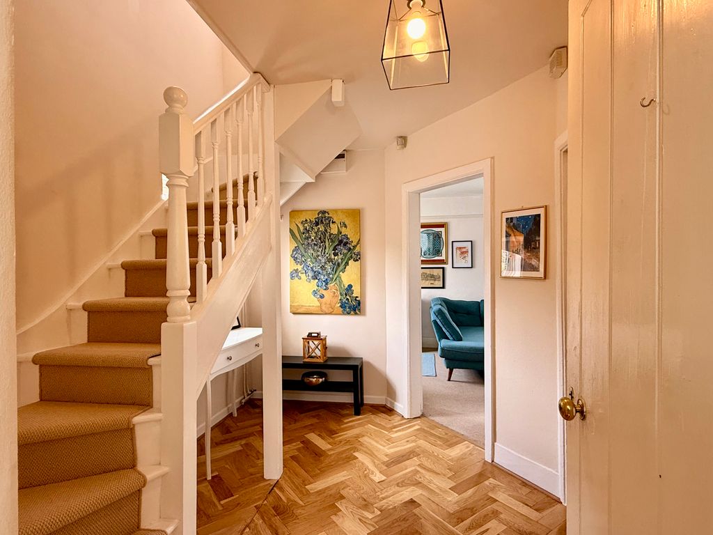 Property photo 3 of 17 Hallway