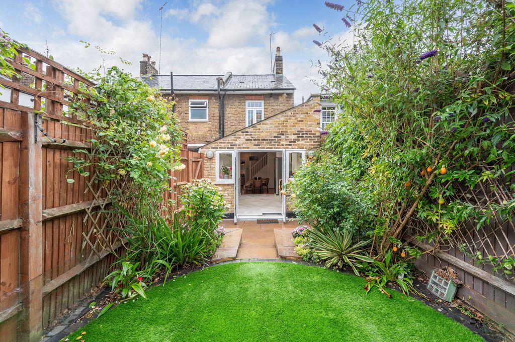 Property photo 3 of 13