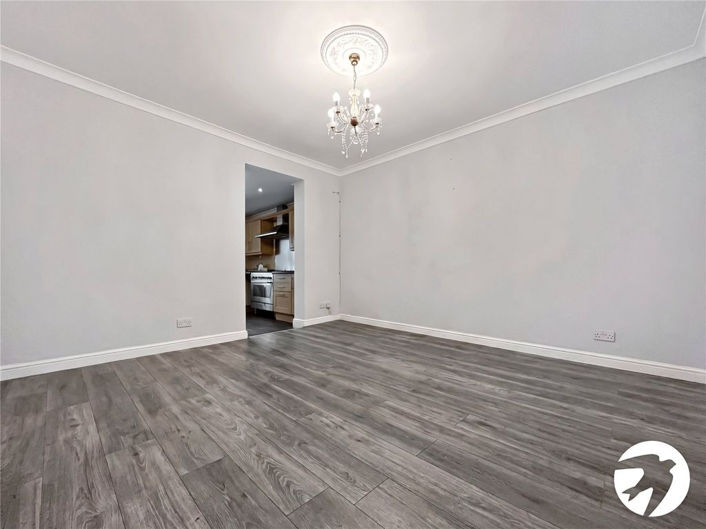 Property photo 3 of 19 Picture No. 09