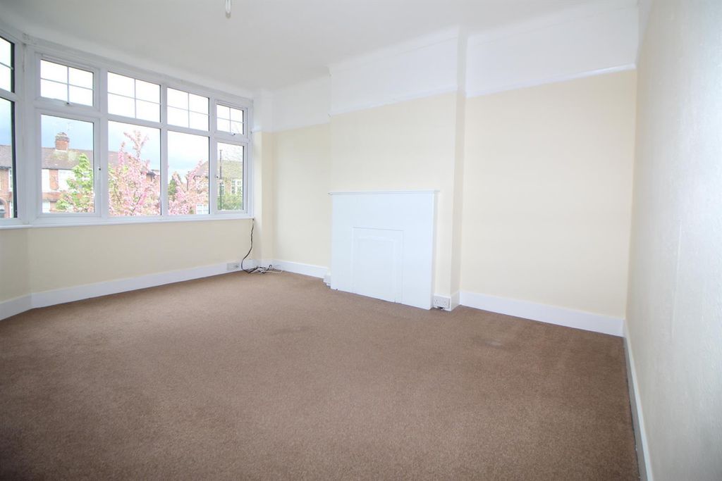 Property photo 2 of 6 Vi_H40Baguakhmy5Iecuew.Jpg