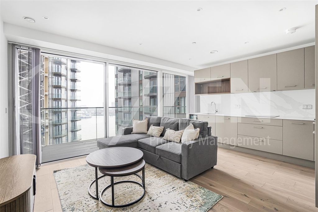 Property photo 1 of 21 Reception