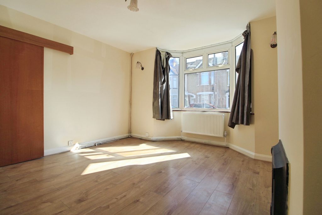 Property photo 3 of 22 Gallery
