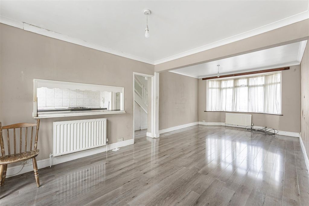 Property photo 2 of 17 2