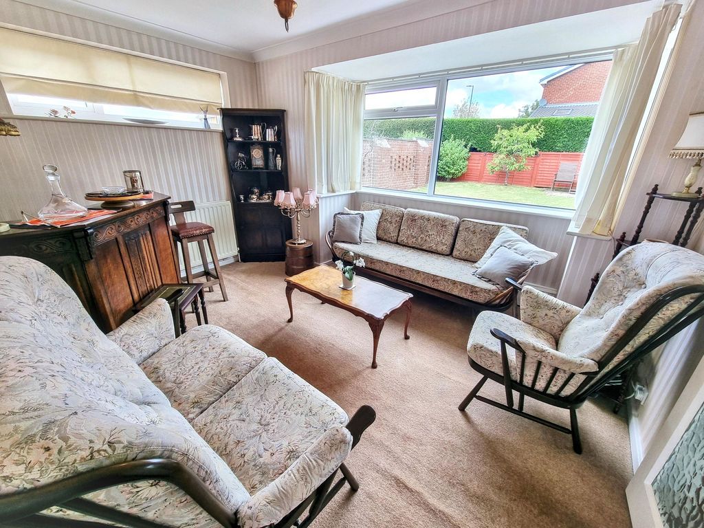 Property photo 3 of 11 Photo 6