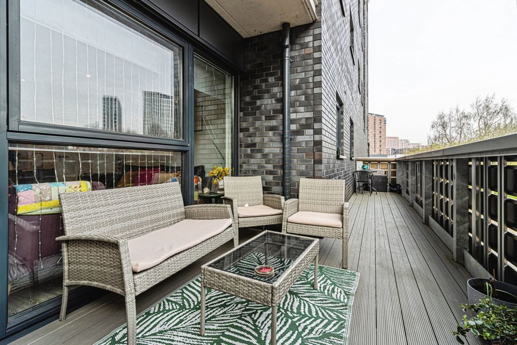 Property photo 3 of 29 Photo