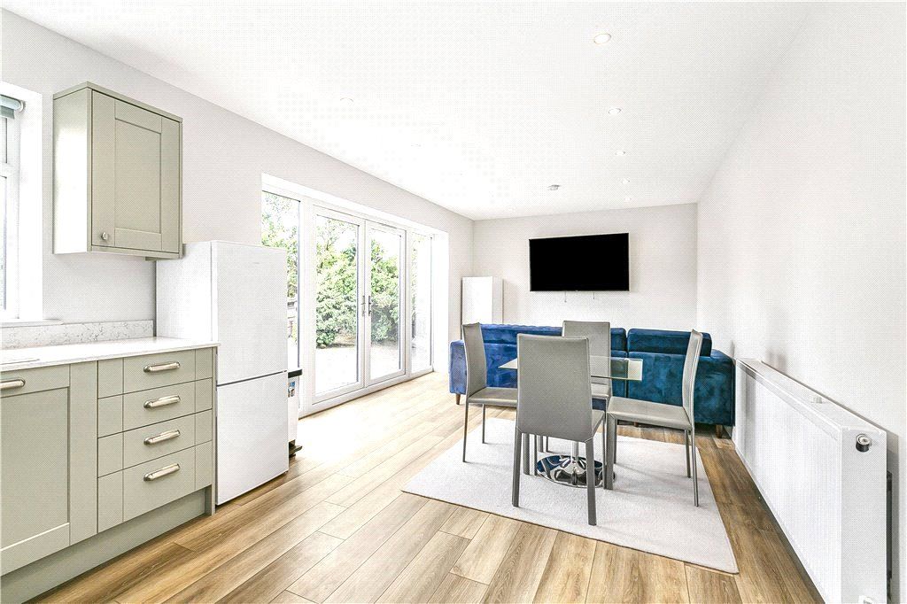 Property photo 2 of 10 Kitchen/Living Room