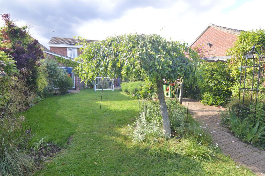 Property photo 2 of 13