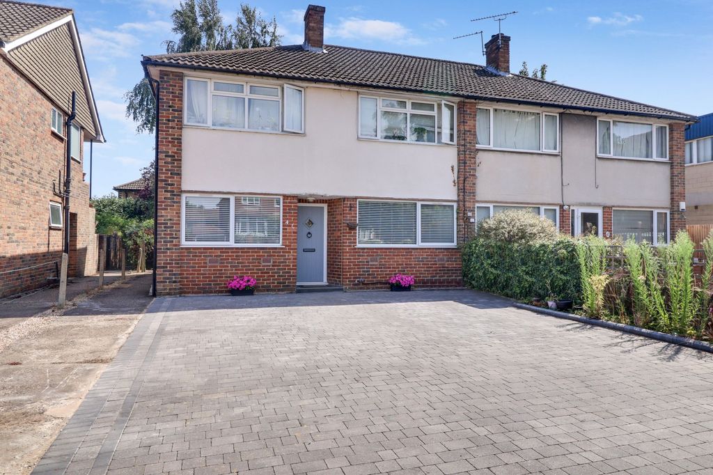 Property photo 1 of 12