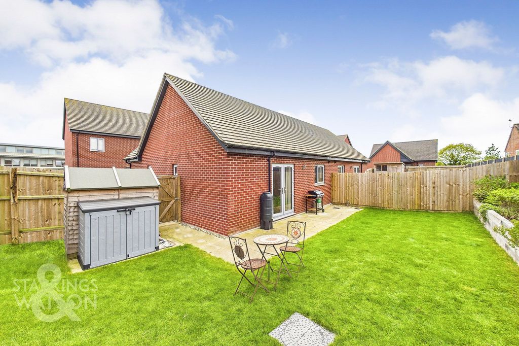 Property photo 2 of 18