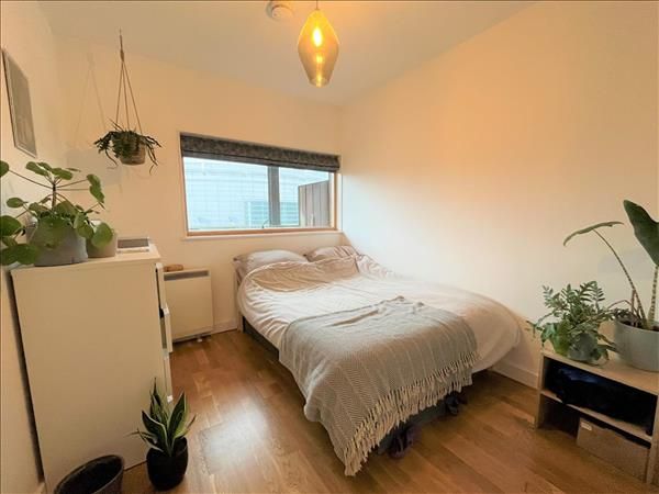 Property photo 3 of 4 Met1000847B.Jpg