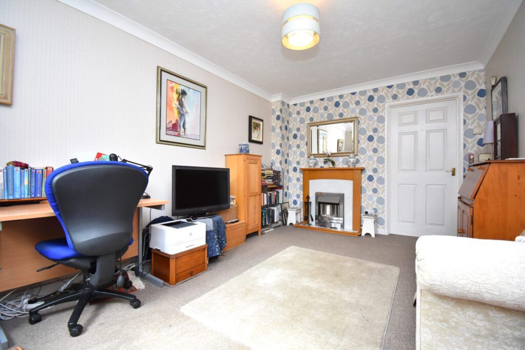 Property photo 3 of 23