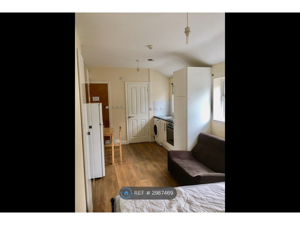 Property photo 1 of 3