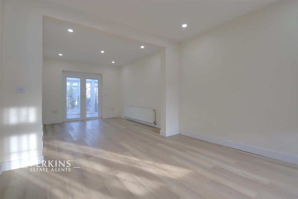 Property photo 2 of 9 Rec 1.Jpg