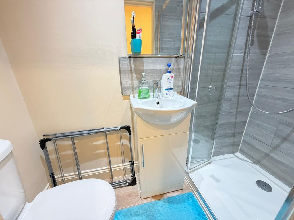 Property photo 3 of 4