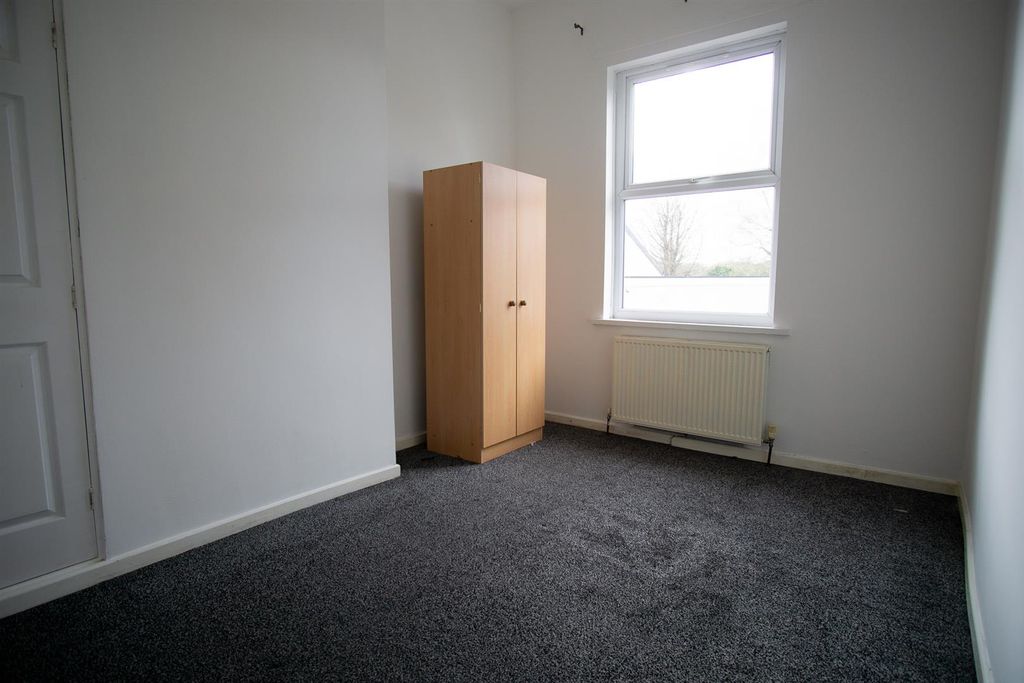 Property photo 2 of 7 Bedroom 1