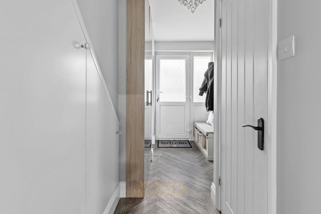 Property photo 3 of 30