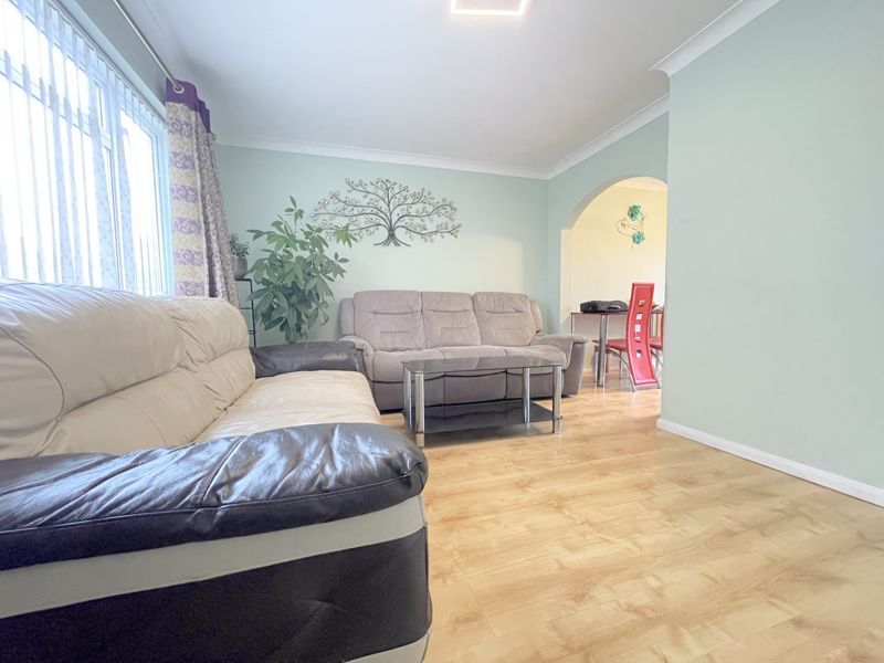 Property photo 2 of 16 The Commons