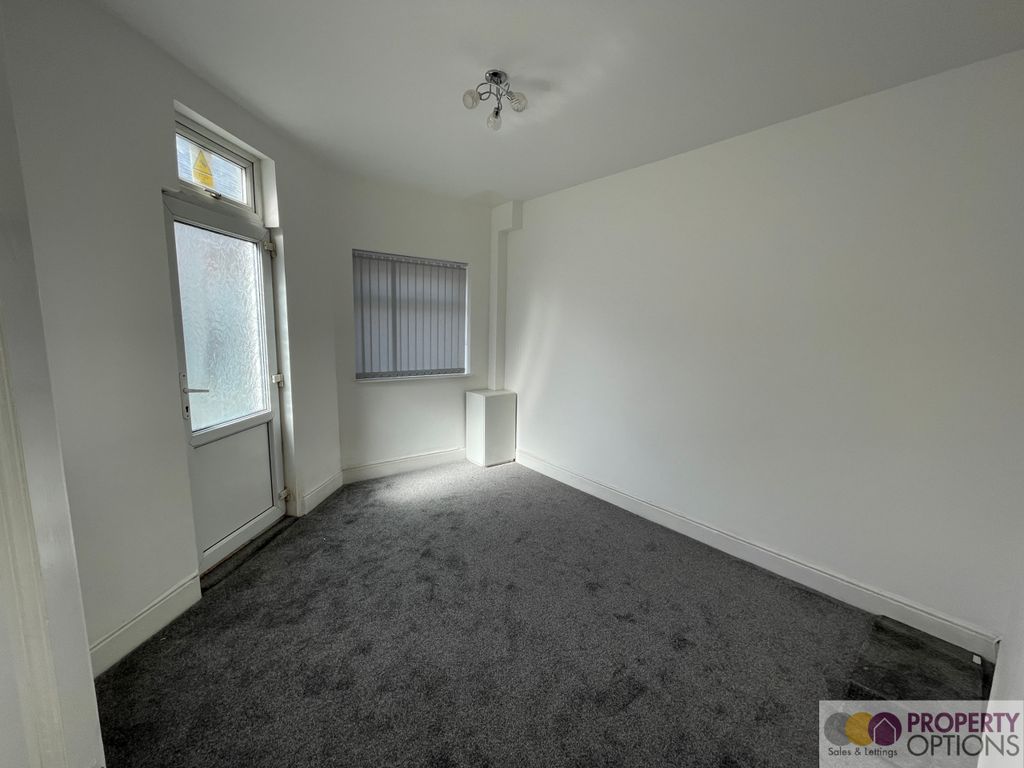 Property photo 3 of 17 Image 4