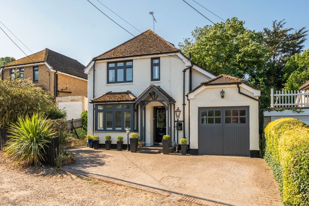 Property photo 1 of 11