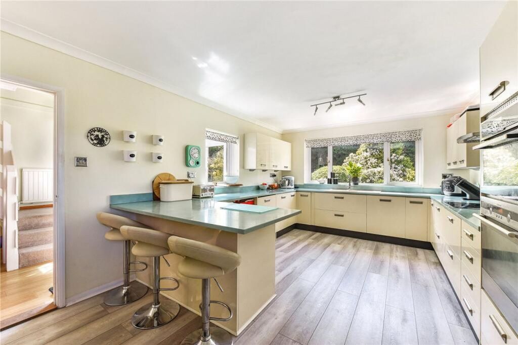Additional image 4 of 5 bed detached bungalow for salePulens Lane, Petersfield GU31