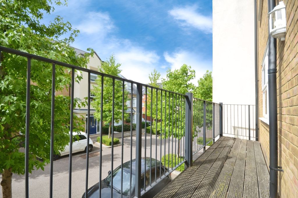 Property photo 2 of 9 Balcony