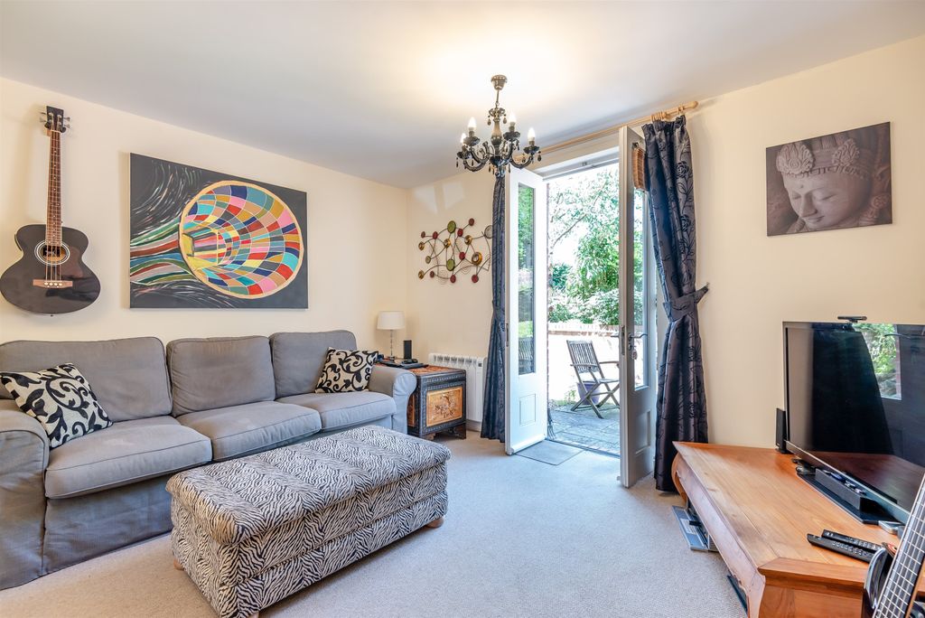 Property photo 3 of 26