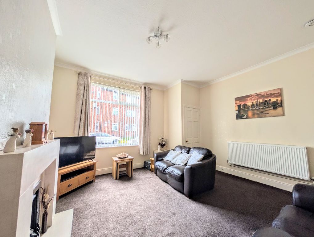 Property photo 2 of 17
