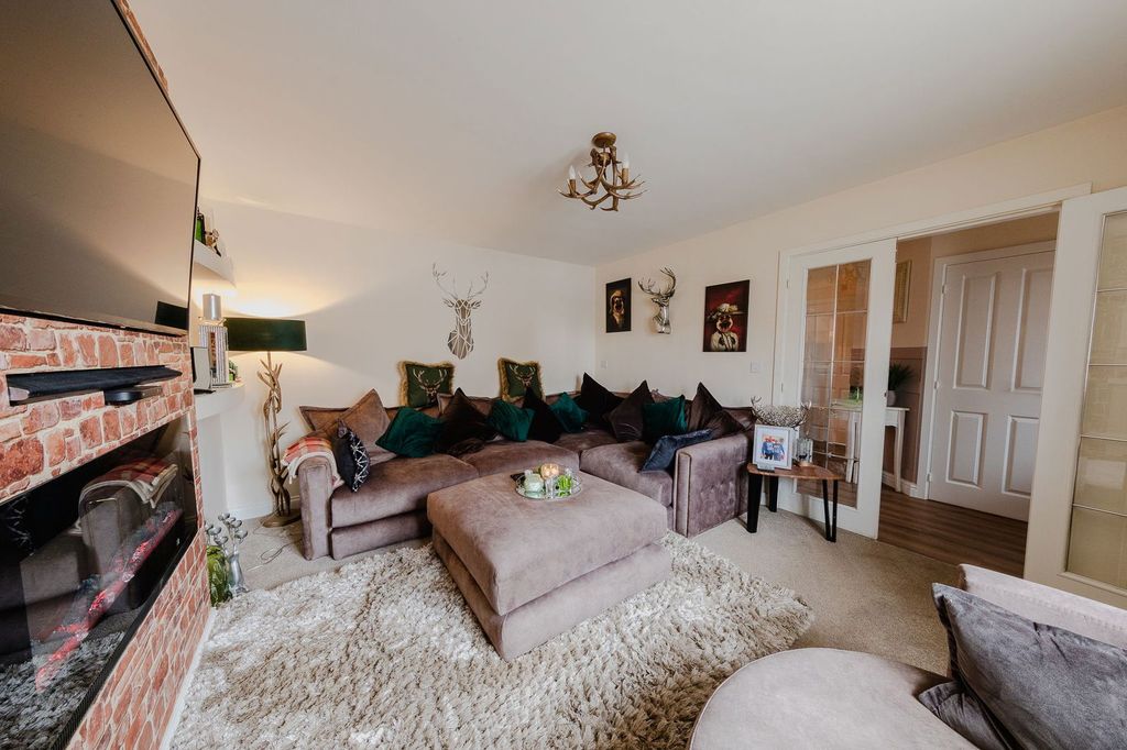 Property photo 3 of 22