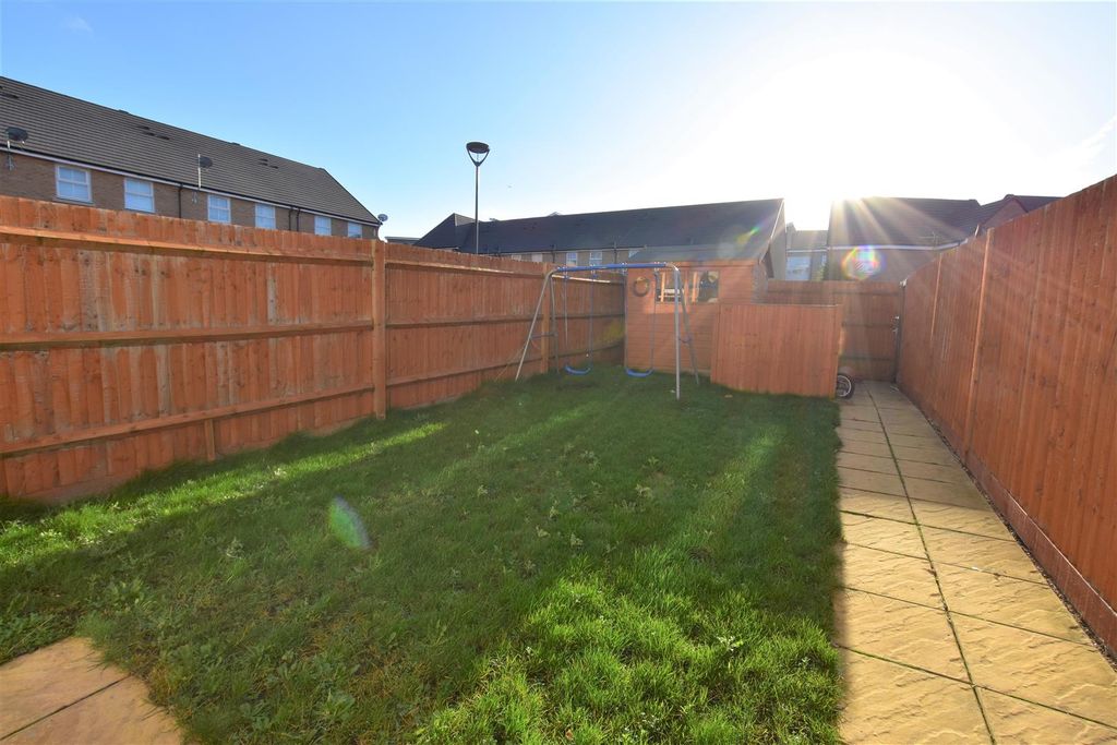 Property photo 2 of 11