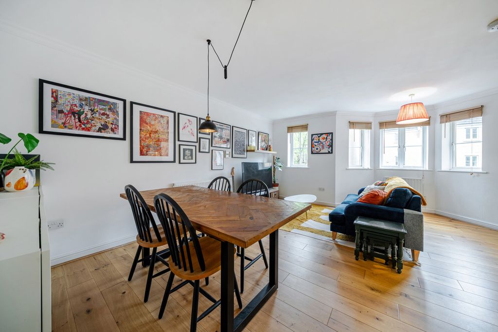 Property photo 2 of 15 1445919-12-69Df78...