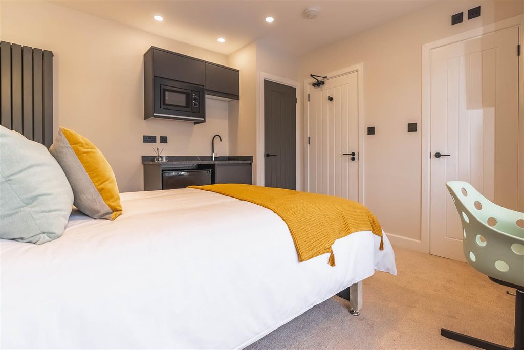 Property photo 3 of 19 Dsc05737-Hdr.Jpeg