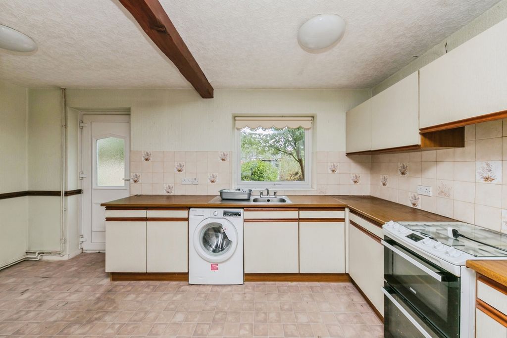 Property photo 3 of 18 Pbox-Img.Jpg