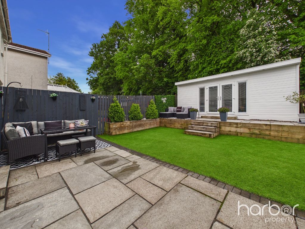Property photo 2 of 25 5156726