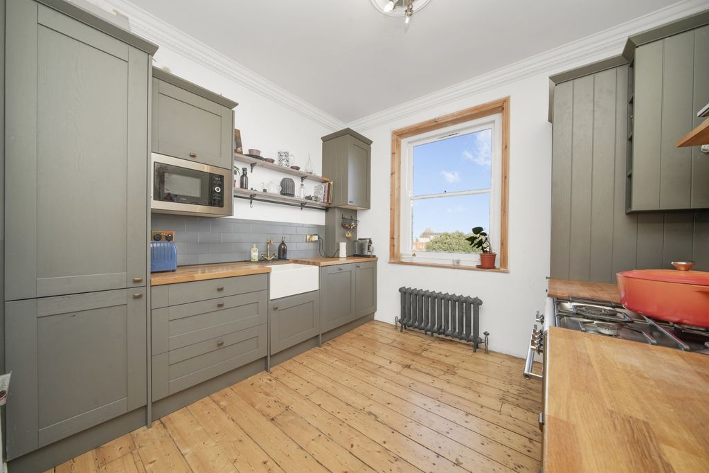 Property photo 2 of 15 Gallery