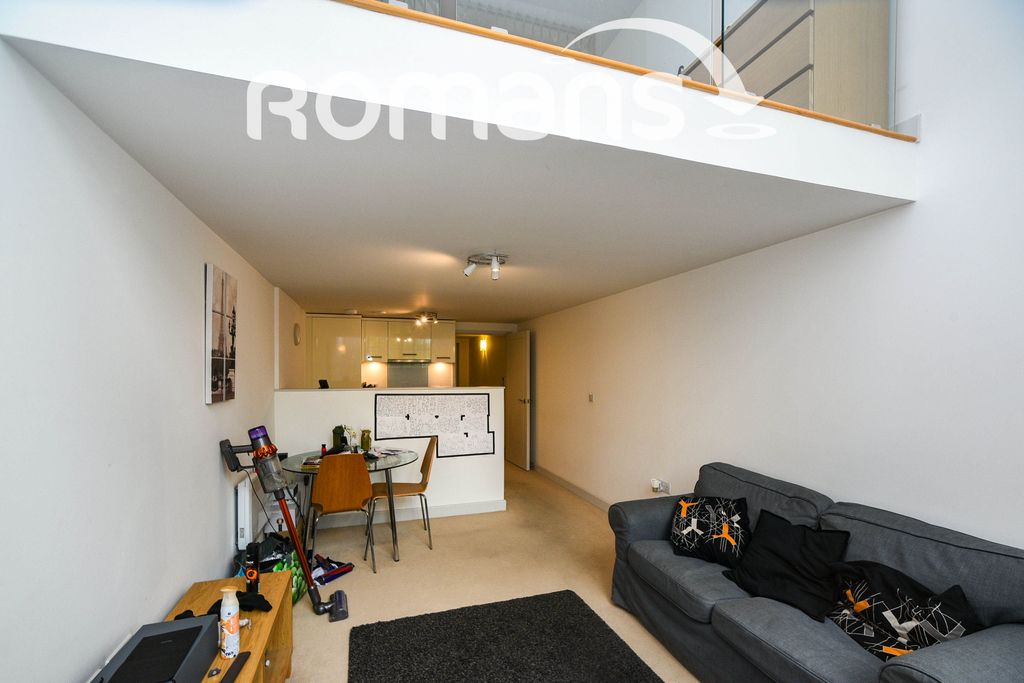 Property photo 3 of 7 3