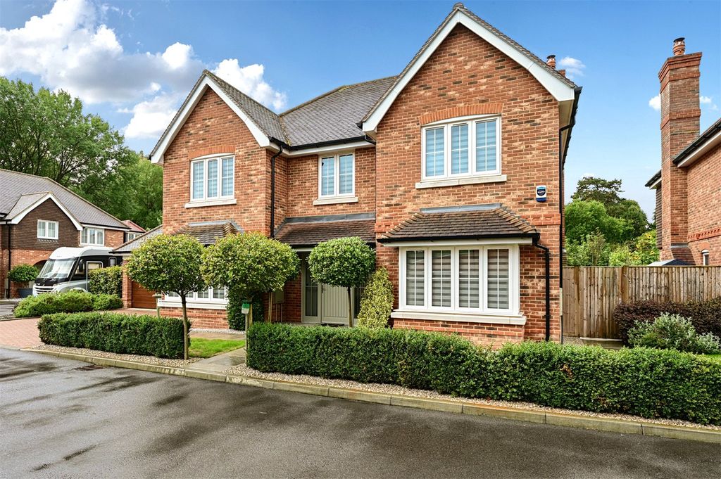 Property photo 1 of 19 Picture No. 05