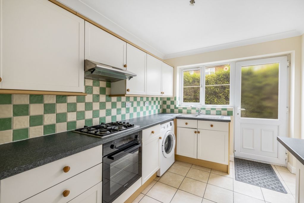 Property photo 2 of 15 16 Jackson Drive (Kirton)-10