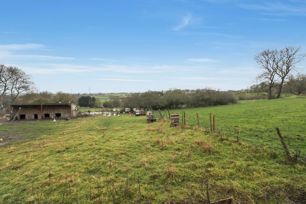 Property photo 3 of 28 Img_4130