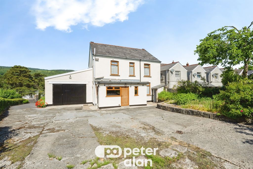Property photo 3 of 20