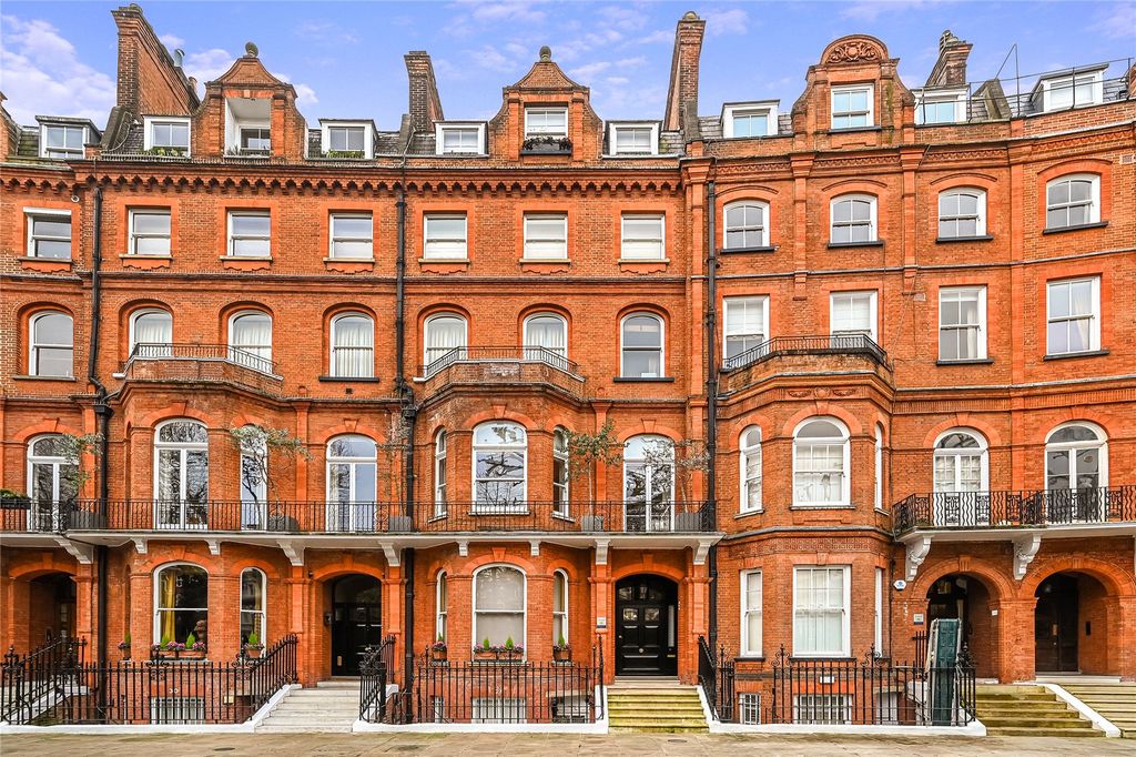 Property photo 2 of 15 External