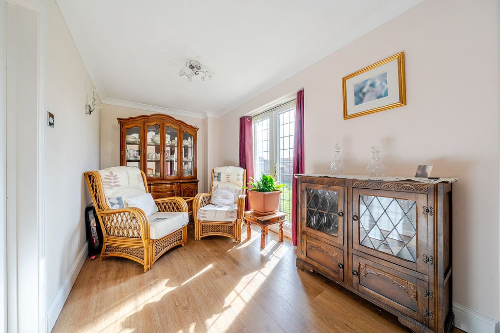 Property photo 3 of 23