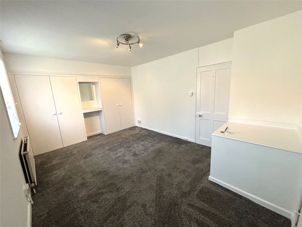 Property photo 2 of 17 Picture No. 24