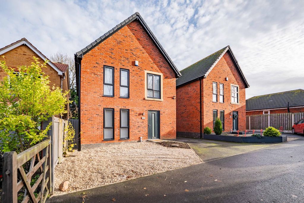 Property photo 1 of 26 Front (Exterior)