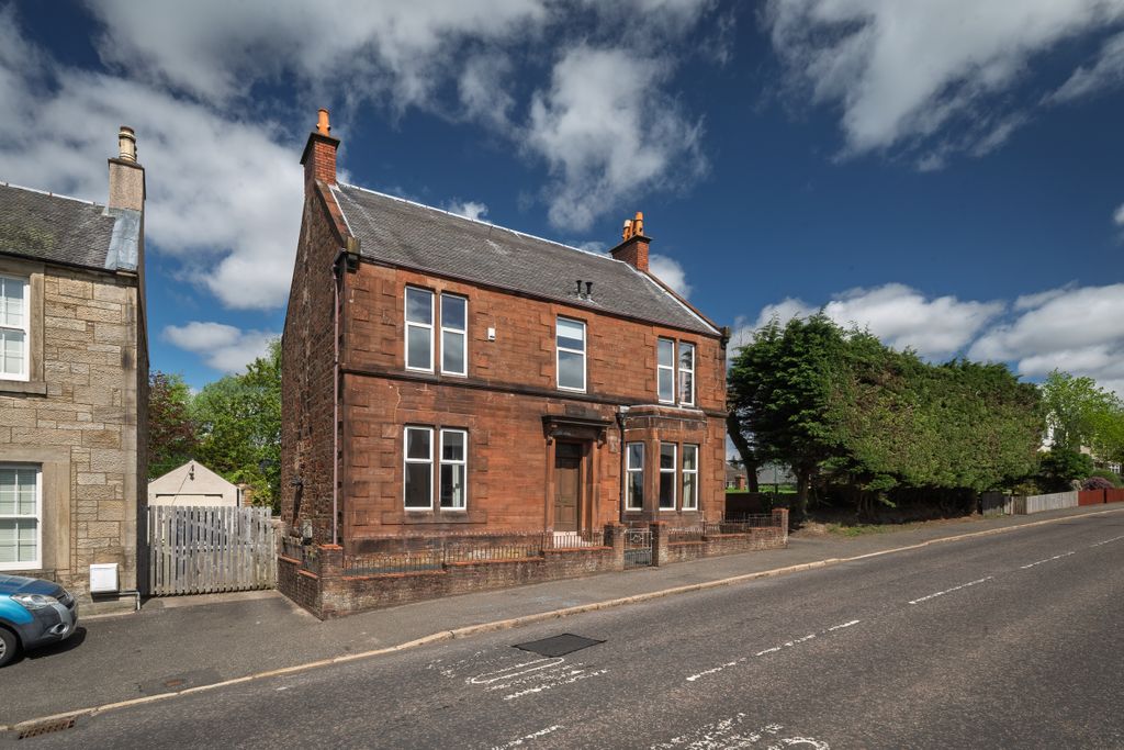 Property photo 1 of 44