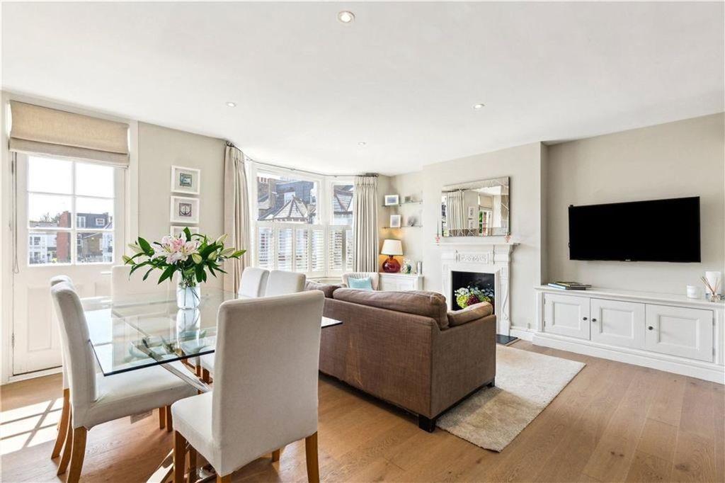 Property photo 2 of 9