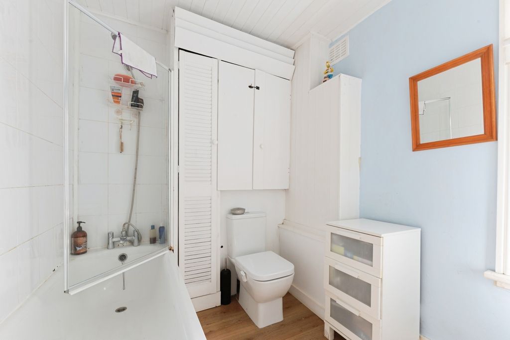 Property photo 3 of 17 Photo