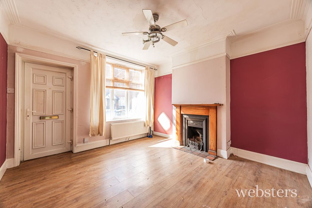 Property photo 2 of 14