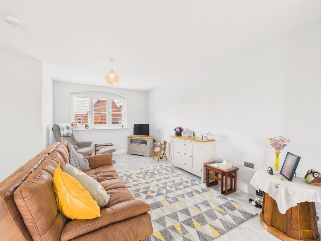 Property photo 2 of 25 5423335